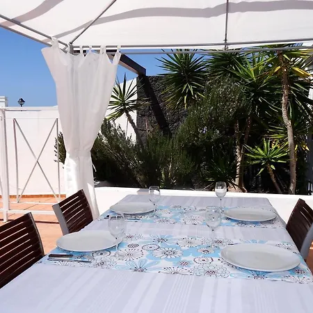 Happy Villa - Piscina Y Amplia Terraza Soleada * Playa Blanca (Lanzarote)