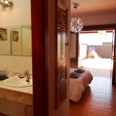Happy Villa - Piscina Y Amplia Terraza Soleada * Playa Blanca (Lanzarote)